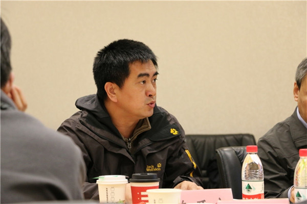 鉴定委员会委员、中国地质博物馆陈开宇主任 鉴定委员会委员、中国地质博物馆陈开宇主任